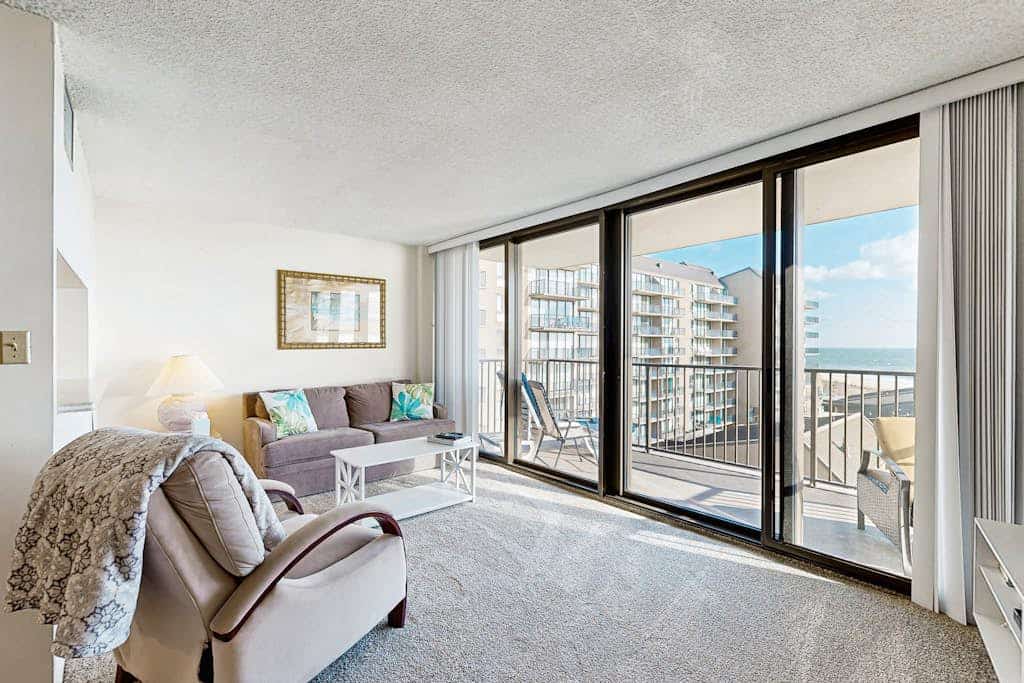 Sea Colony Ocean 6th floor condo w/ basketball court, gym
