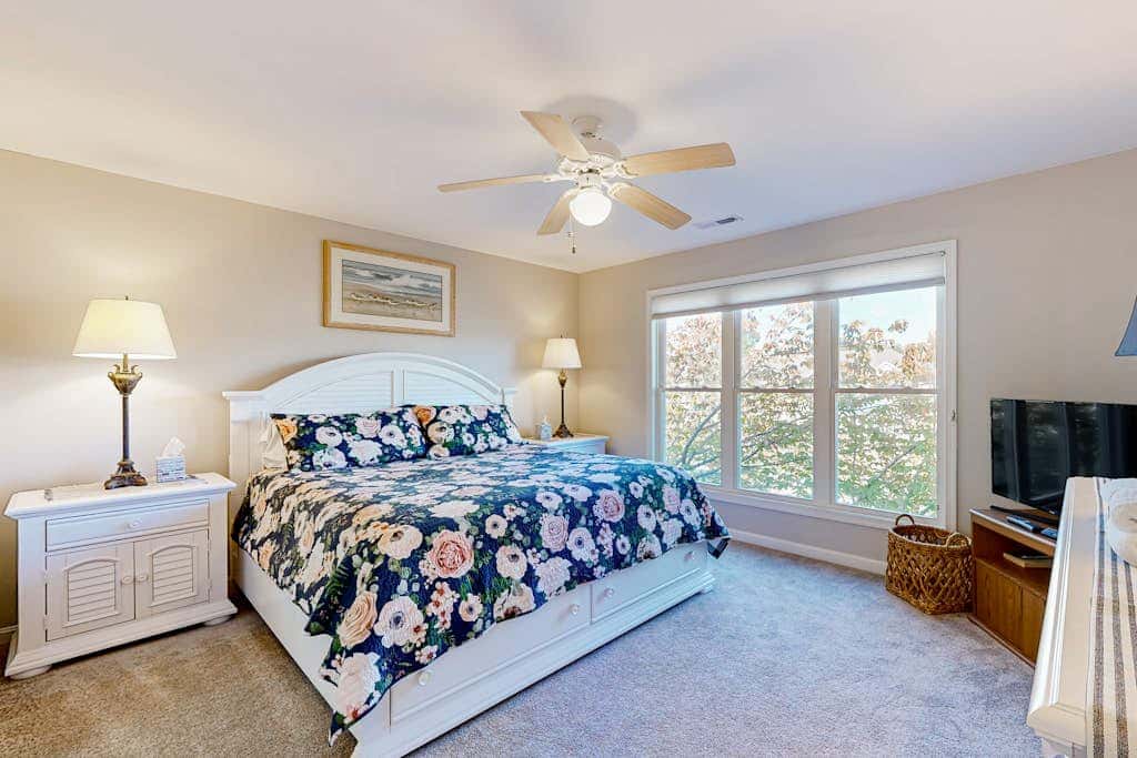 Sea Colony - 56049 Pinewood Dr