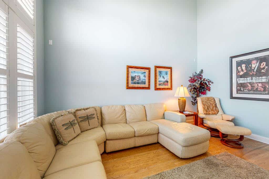 Salt Meadows townhouse w/ elevator, gas fireplace & community pool and pier