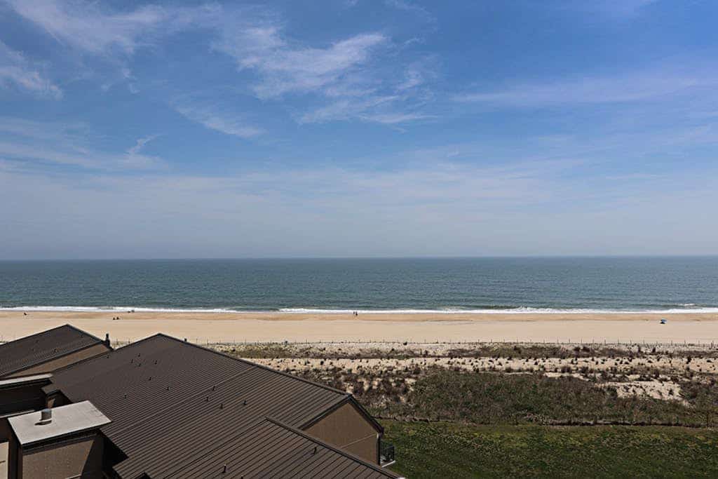 Sea Colony 7th-floor ocean-view condo with elevator & gym