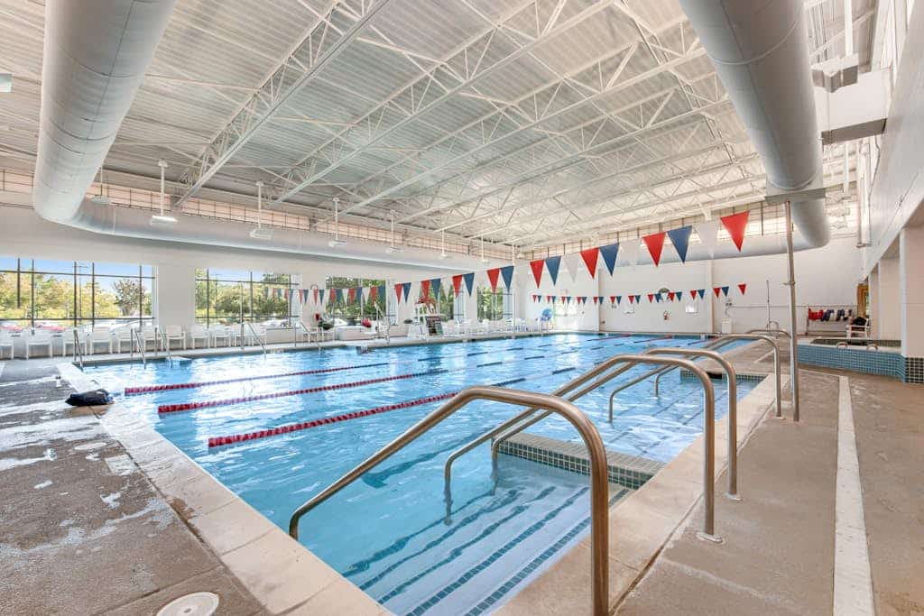 Sea Colony 7th floor condo with gym, shared sauna, and ocean views