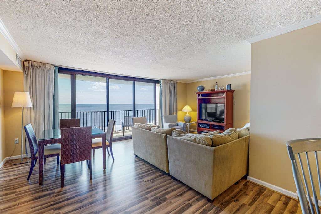 Sea Colony Ocean 10th floor condo w/ tennis court, basketball court, and gym