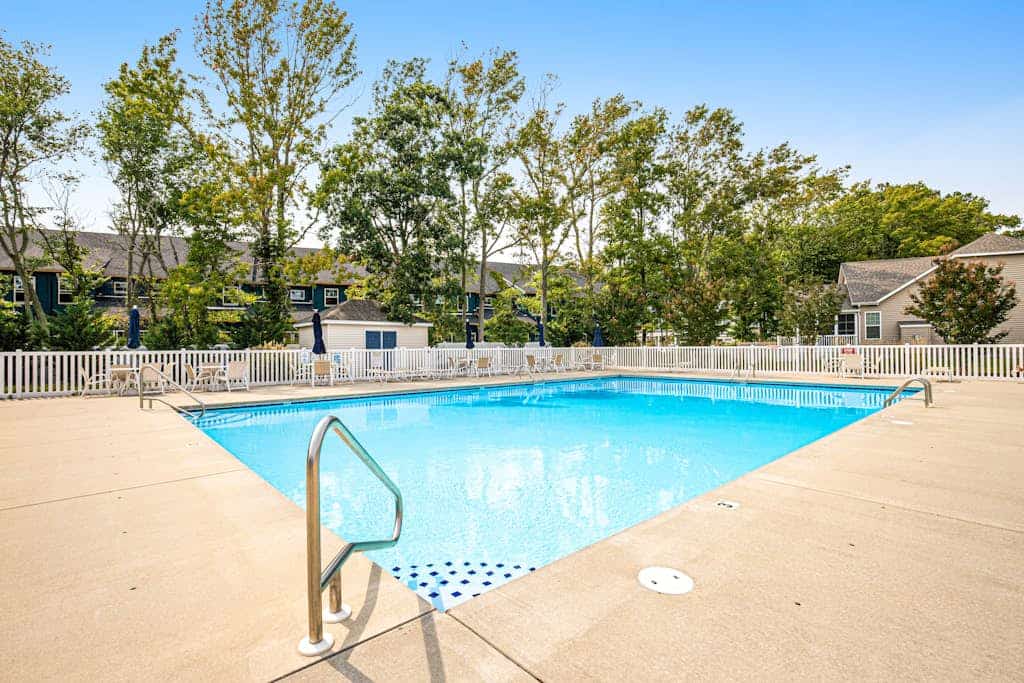Swann Cove house with free WiFi and pool