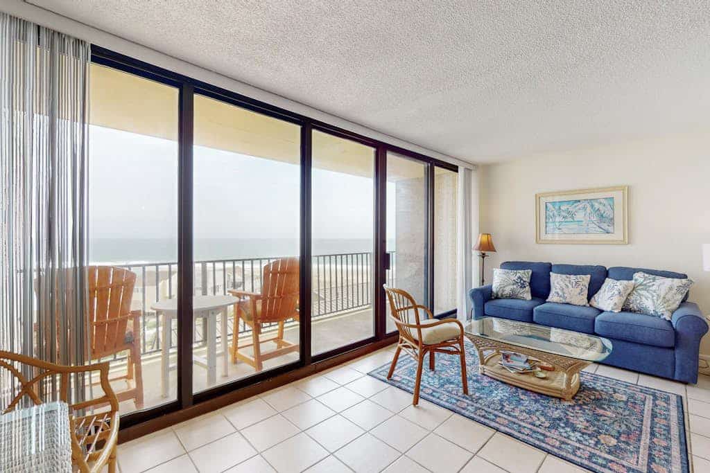 Sea Colony Ocean 6th floor condo w/ basketball court, shared sauna, & tennis