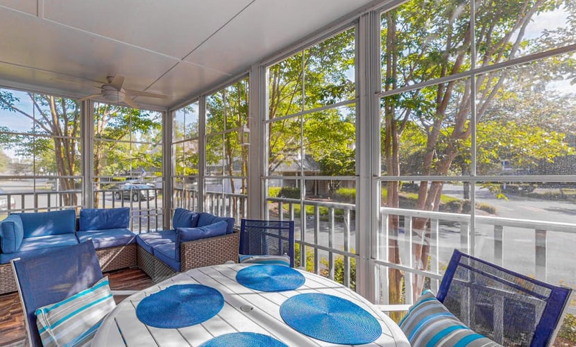 Sea Colony condo near golf with pool, sauna, hot tub, fitness room & tennis