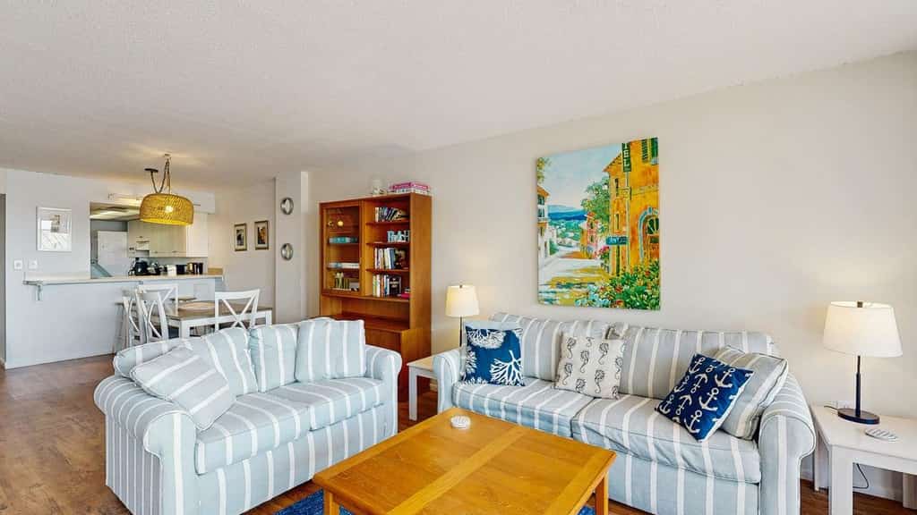 Sea Colony Oceanside Condo Steps to Private Beach, Pools and Tennis
