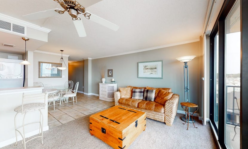 Oceanfront Sea Colony condo with pool & hot tub, ocean view, & free WiFi