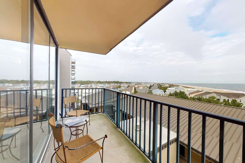Oceanfront Sea Colony condo with pool & hot tub, ocean view, & free WiFi