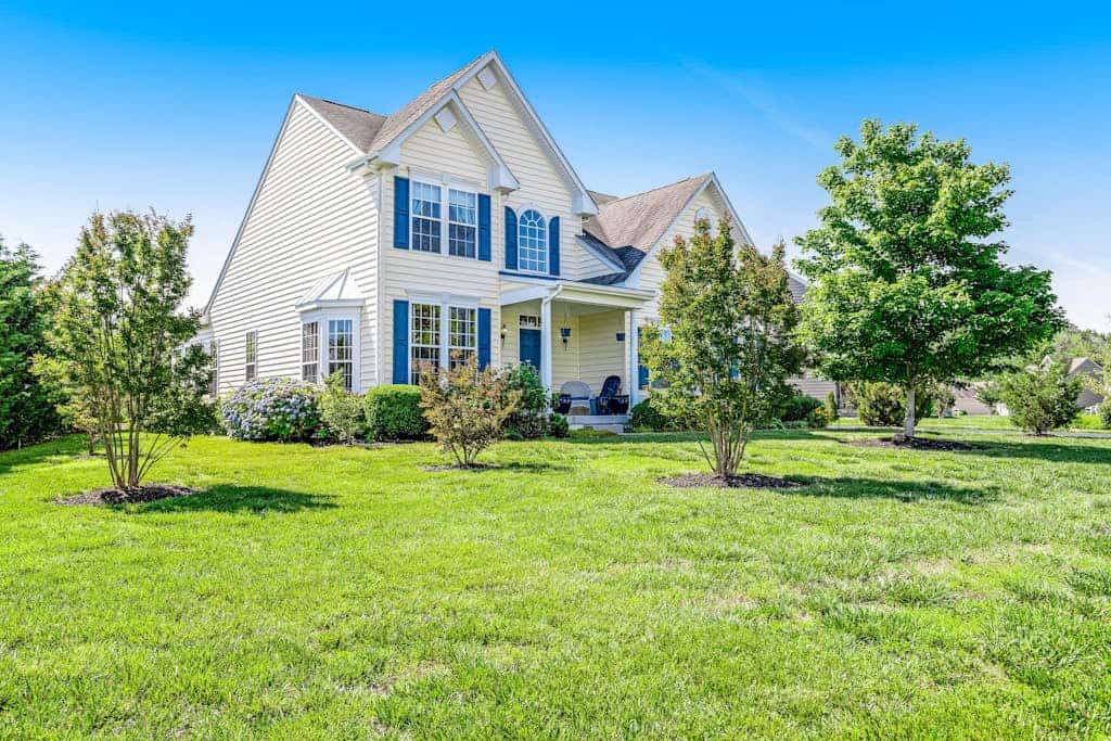 Bayview Landing home with central AC, shared pool, washer/dryer, & free WiFi