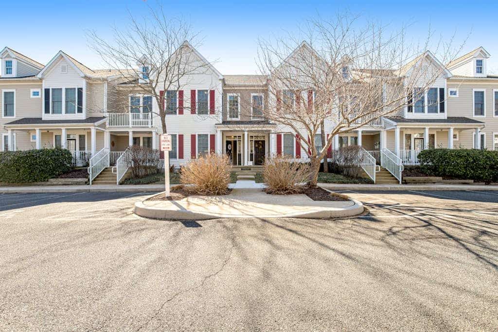 Bear Trap Dunes lake view 2nd floor condo, with pools, golf, sauna-dog-friendly