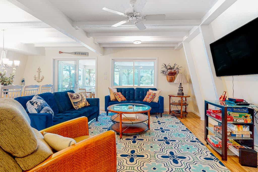 Downtown Bethany Beach house w/ free WiFi, gas grill and outside shower