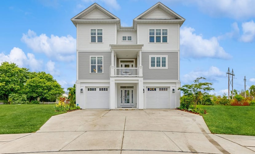 New, Tidal Walk Home w/ High-Speed WiFi, Washer/Dryer, w/Shared Outdoor Pool
