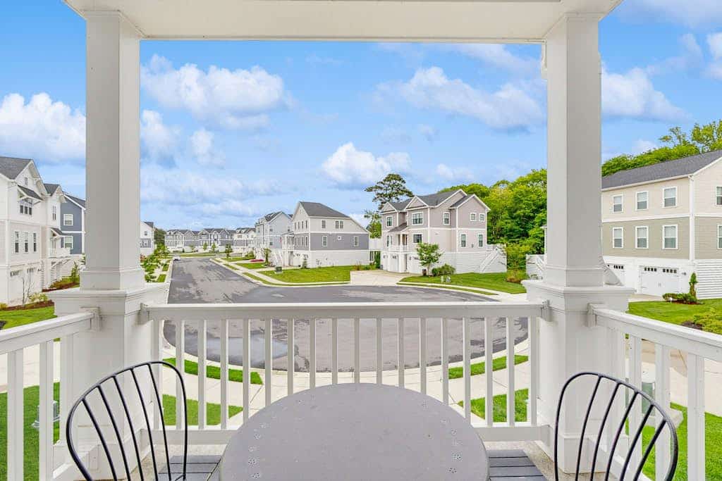 New, Tidal Walk Home w/ High-Speed WiFi, Washer/Dryer, w/Shared Outdoor Pool