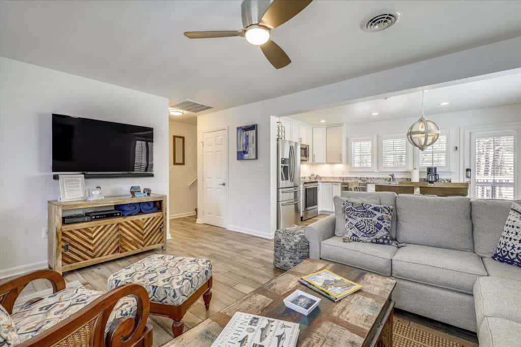 Updated Bahamas Beach Cottage home, close to Bethany Beach