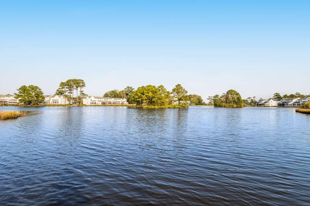 Mallard Lakes Waterfront Getaway w/ Free WiFi, A/C, Shared Pools, & Hot Tub