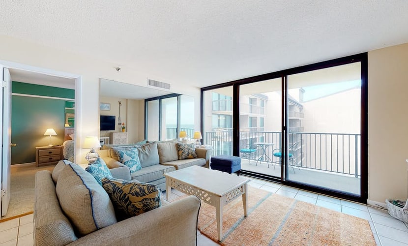 Sea Colony Oceanside Condo w/Private Washer and Dryer, Free WiFi, & Shared Pool