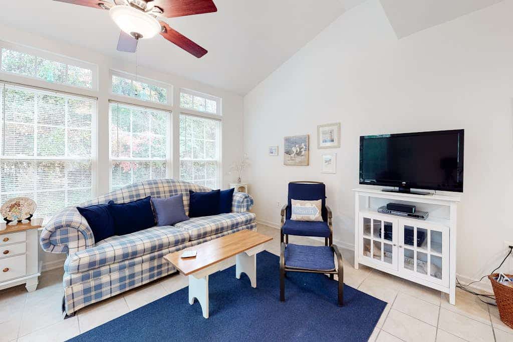 Bayview Landing Home w/Shared Pool, Private Washer/Dryer, Free WiFi