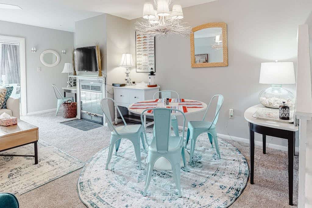 Mallard Lakes Home w/Water Views, Shared Pool, Free WiFi, & W/D