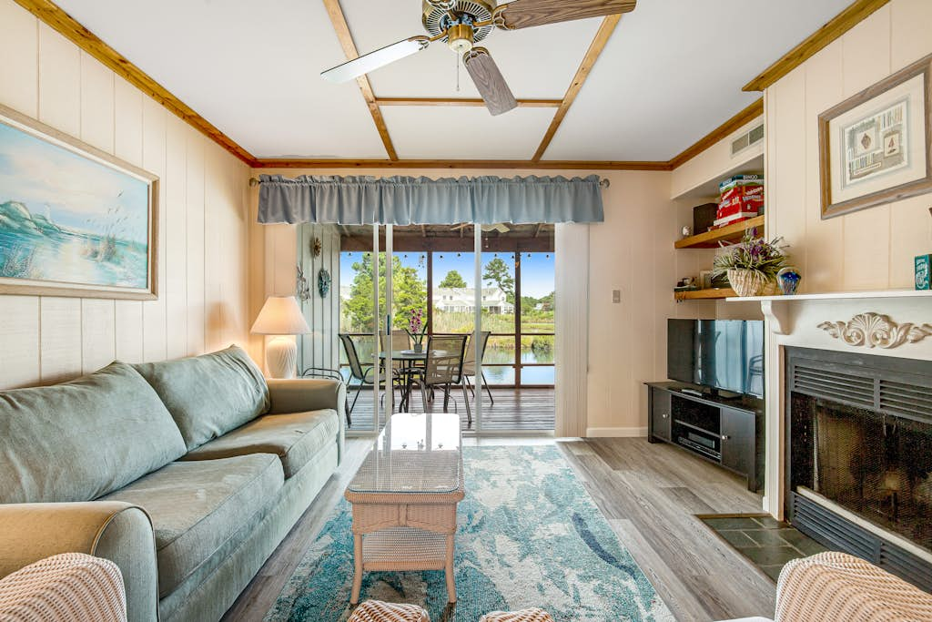 Mallard Lakes - 38256 Hummingbird Ln #218