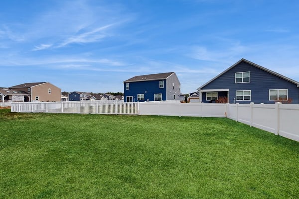 Ocean View Beach Club townhouse with pool, sauna, tennis, & washer/dryer
