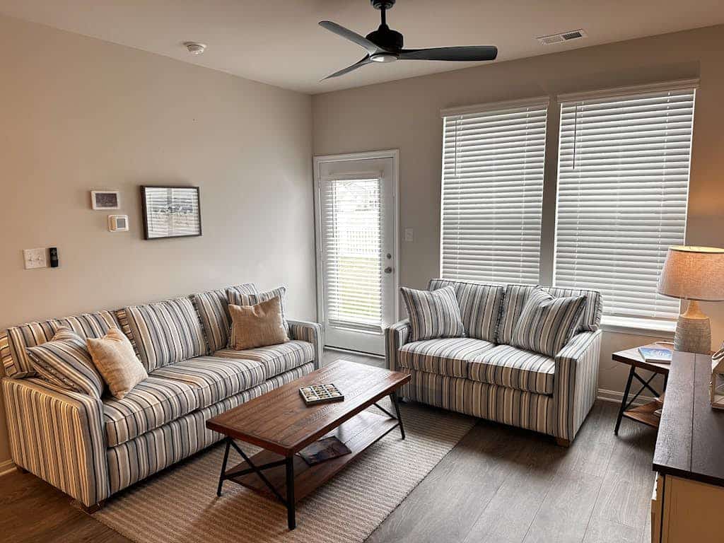 Ocean View Beach Club townhouse with pool, sauna, tennis, & washer/dryer