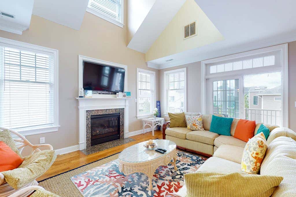 Tower Shores - 39587 Admiral Rd #2