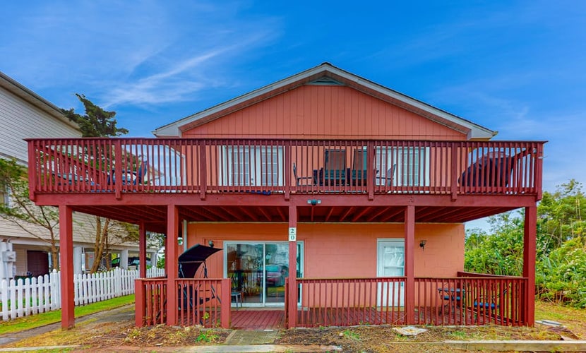 Dog-friendly Fenwick Island home with beach access – walk to shops