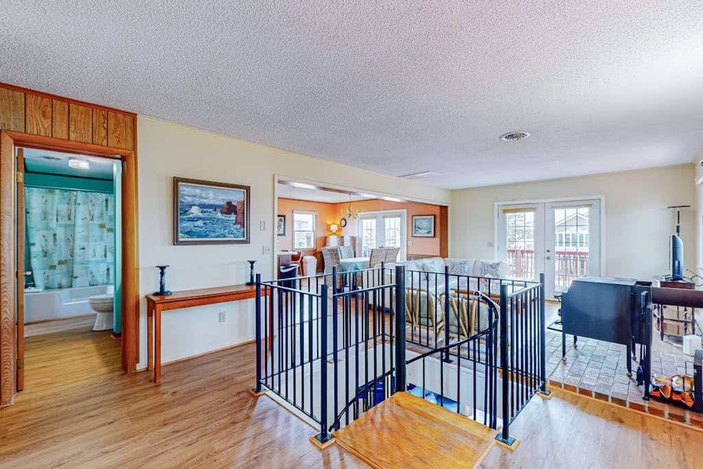 Dog-friendly Fenwick Island home with beach access – walk to shops