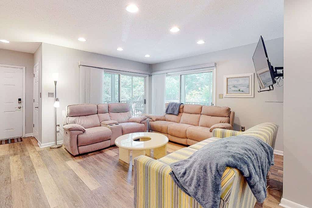 Sea Colony tennis condo with pools, fitness center & tennis courts