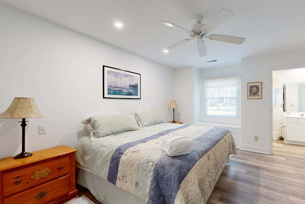 Salt Pond - 1 Heron Ct