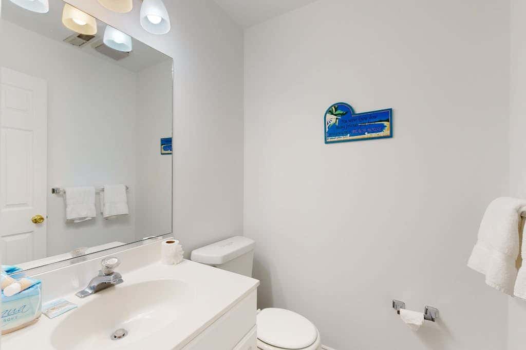 Salt Pond - 1 Heron Ct