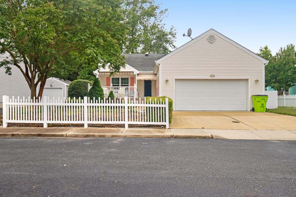 Clearwater - 38645 Jamestown Cir