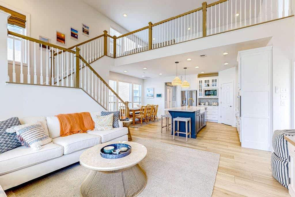 Marlin Chase home with resort amenities, bikes, grill, EV charger - dog-friendly