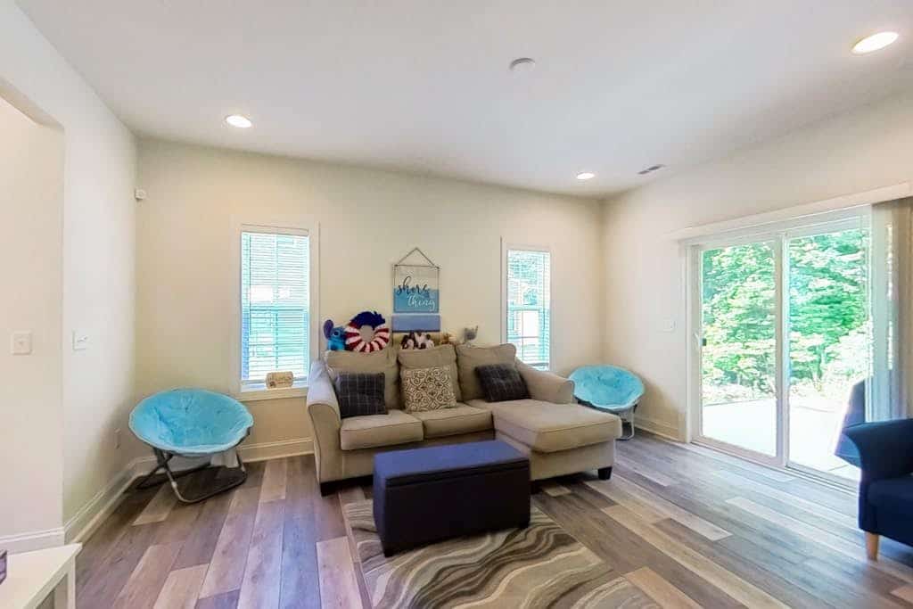 Seashore Villas townhouse w/patio, grill & shared community pool