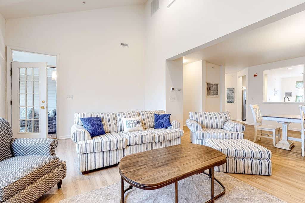 Bear Trap Dunes condo with access to tennis/pickleball, sauna, pool & fast WiFi