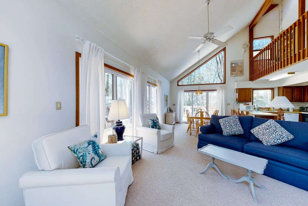Middlesex Beach dog-friendly home with grill, deck, cornhole, & washer/dryer