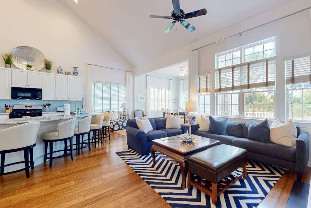 Bear Trap Dunes home with fabulous shared amenities, jetted tub, & bikes