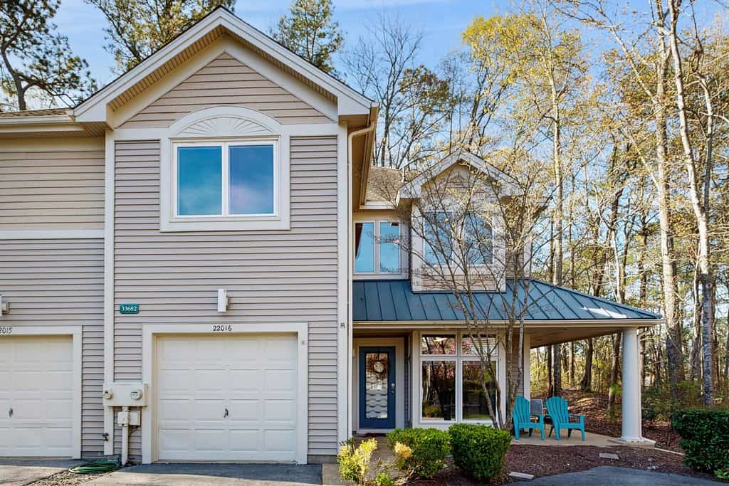 Sea Colony Tennis townhouse w/community pools, tennis/pickleball, fitness center