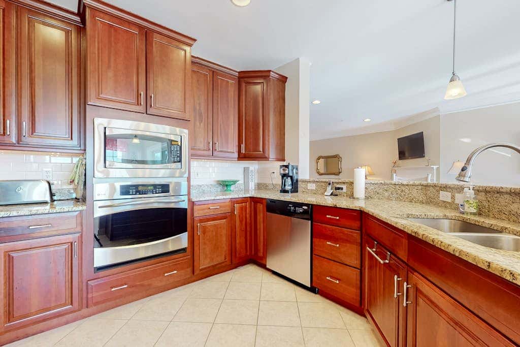 Bayside Resort - 31738 Lakeview Dr #202A