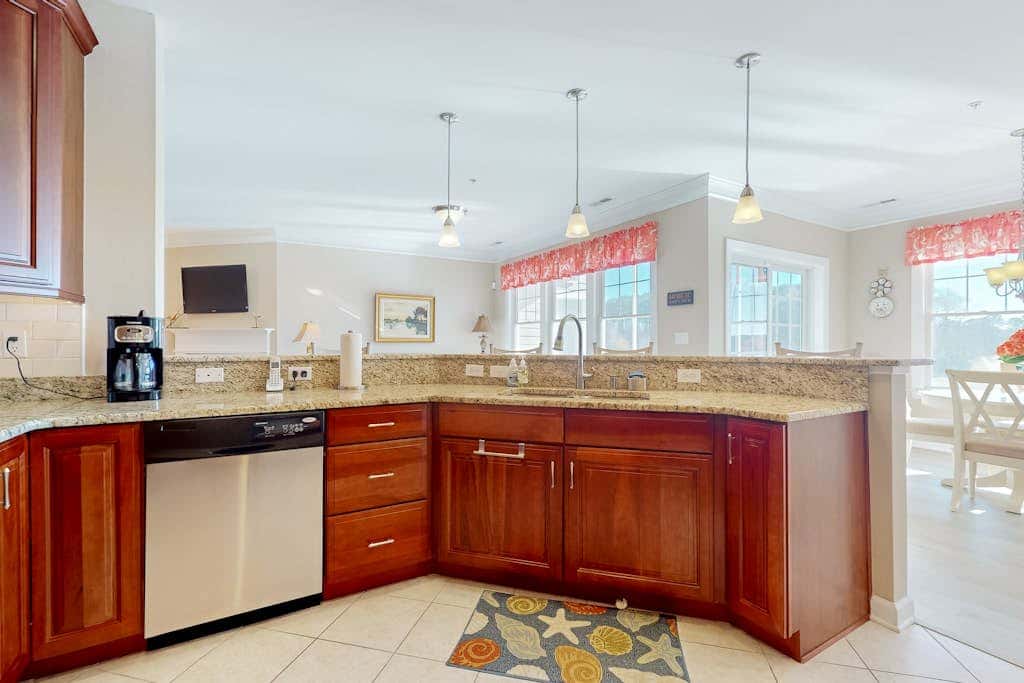 Bayside Resort - 31738 Lakeview Dr #202A