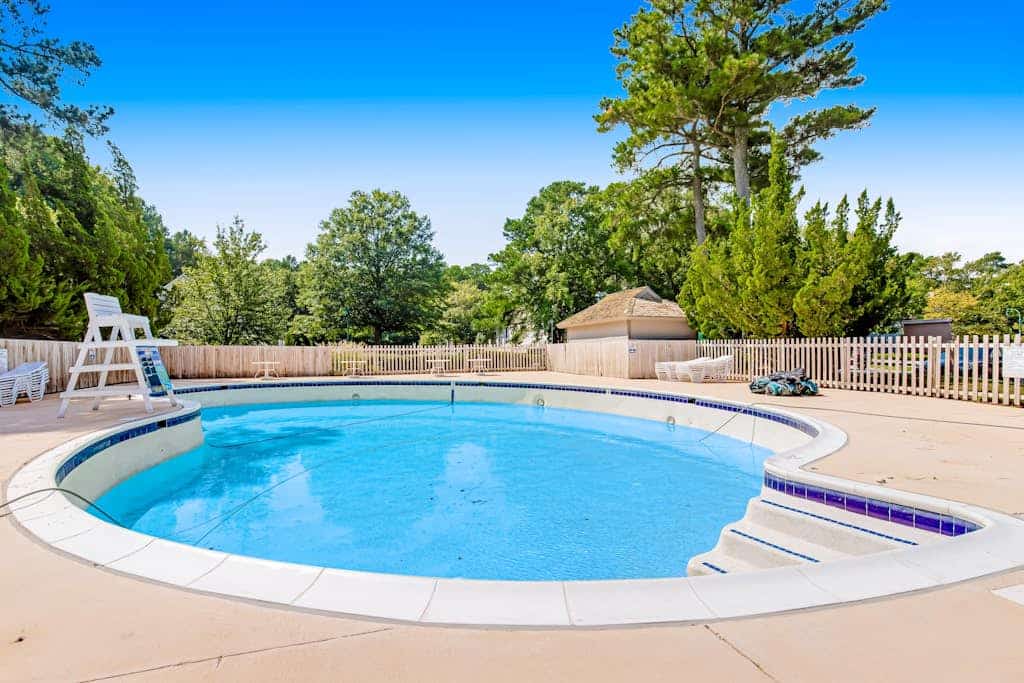 Sea Colony condo with 12 pools, private beach, tennis, shuttle, gym, & deck
