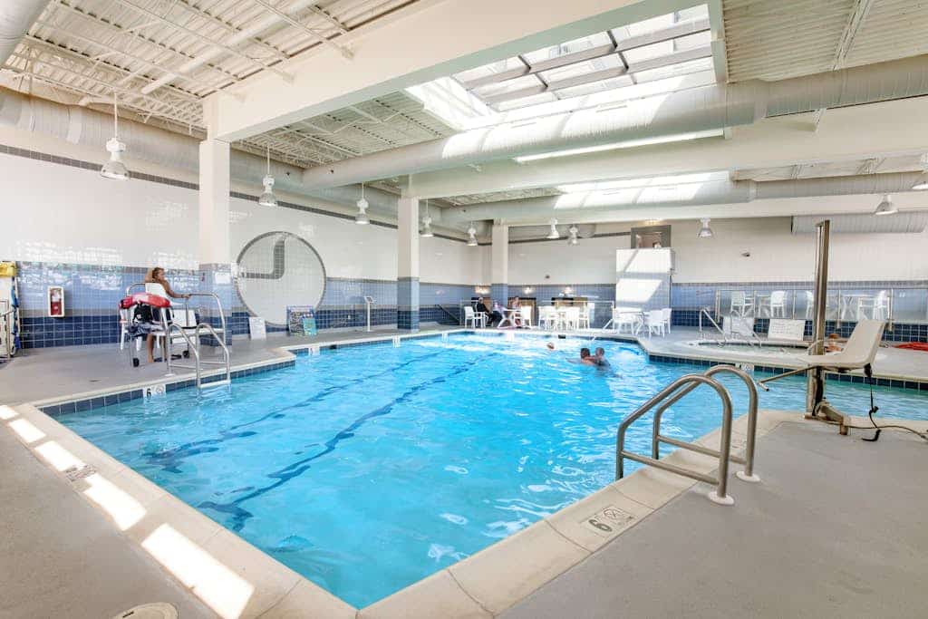 Sea Colony condo with indoor/outdoor pools, sports courts, & beach access