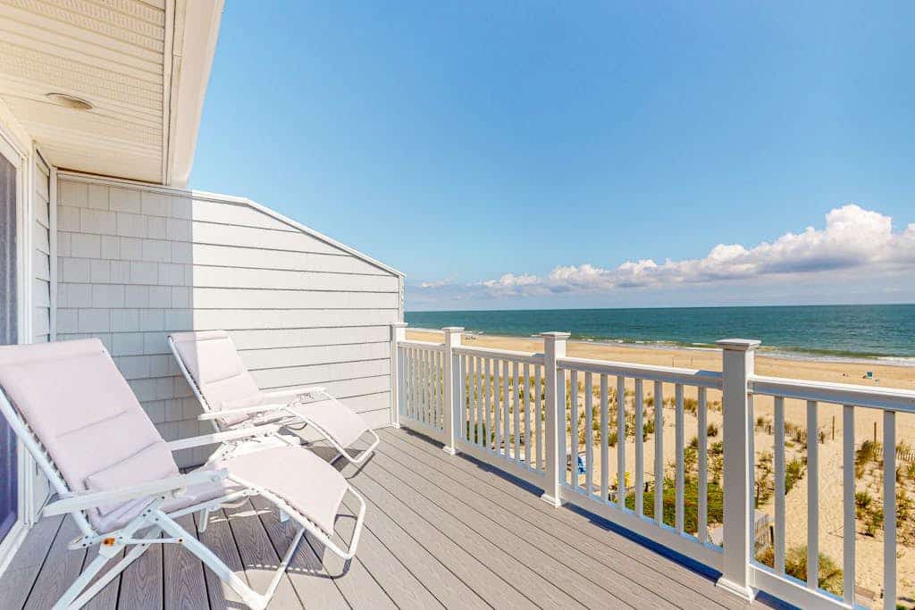 Atlantic Watergate townhome steps from the beach, oceanfront balconies