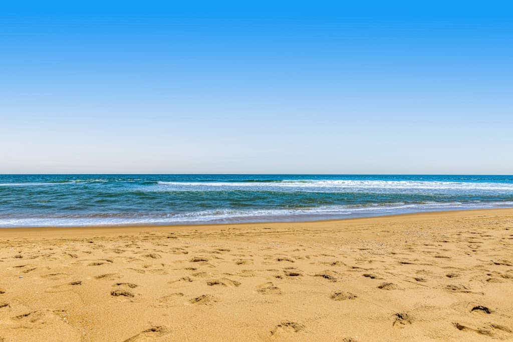 Sea Colony Tennis townhome with water view, 3-season room, pools, beach