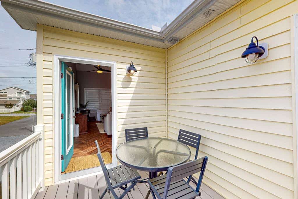 Town of Bethany Beach designer cottage with water views, alfresco porch & AC