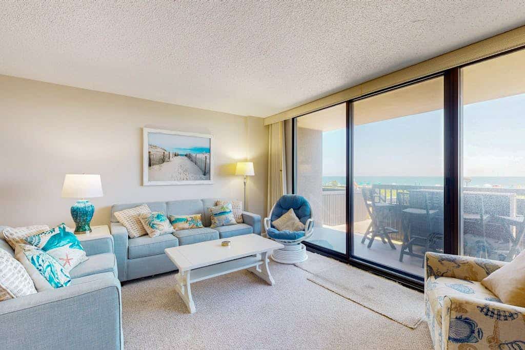 Sea Colony Ocean 1st floor condo w/ elevator, tennis court, and basketball court