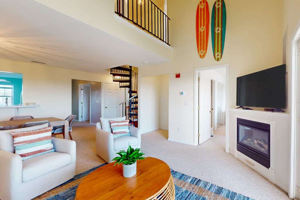 Bethany Bay water-view c with pool, on-site golf & sports courts access