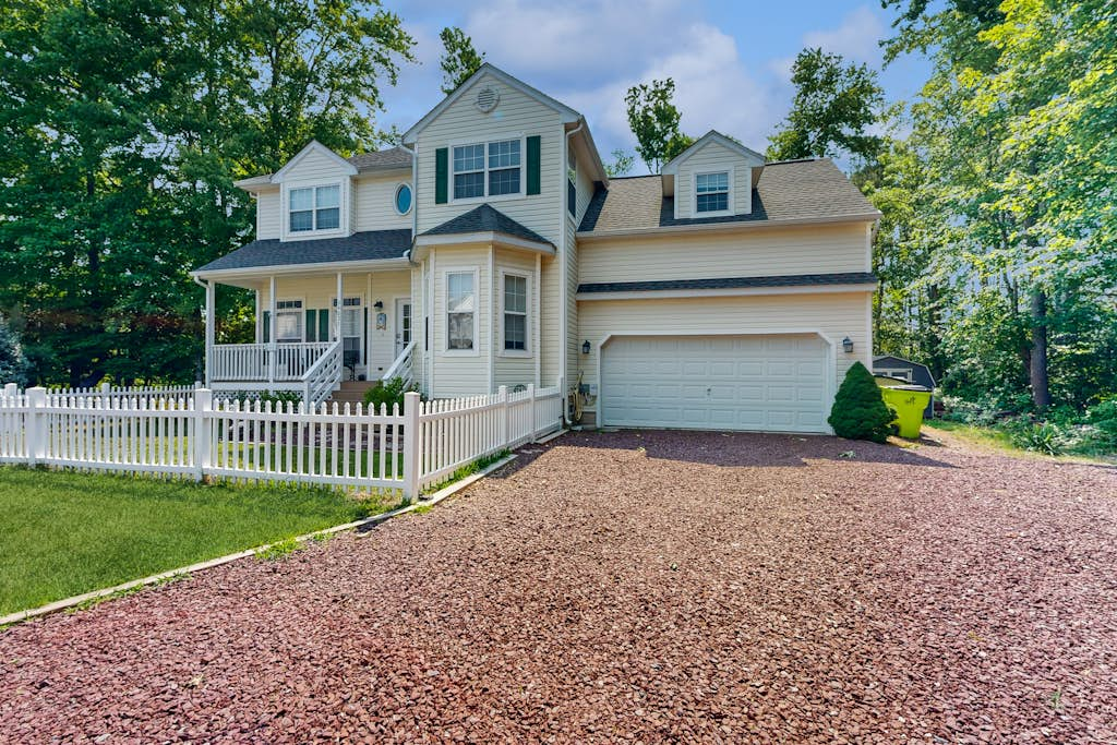 Clearwater - 34031 Monterray Ave
