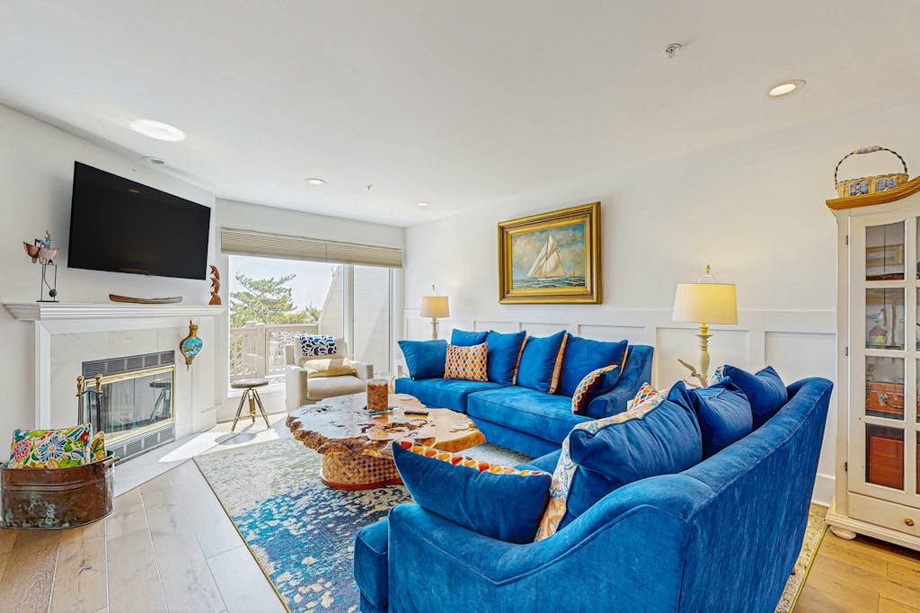 Kings Grant - 40101 E Oceanside Dr #28