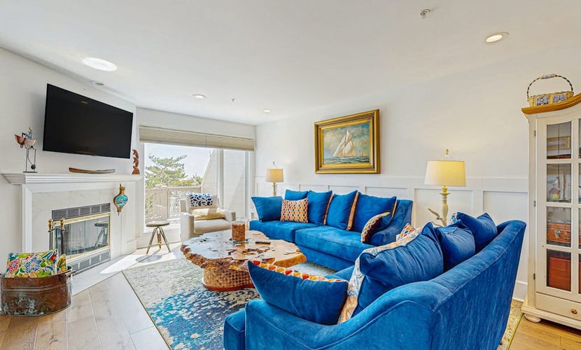 Kings Grant ocean front townhouse w/, outside shower and community pool